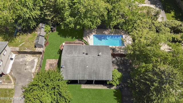 5 S Dakota Ave, Jackson, NJ 08527 - view of subject property with a pool