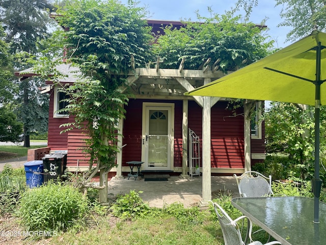 228 Albert Pl, Elberon, NJ 07740 - entrance to property featuring outdoor dining space