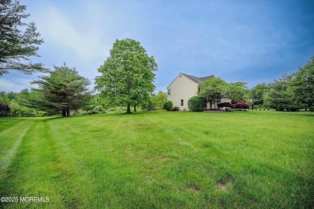 2 Hampton Hollow Dr, Perrineville, NJ 08535 - view of green lawn