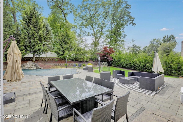 11 Hemingway Ct, Morganville, NJ 07751