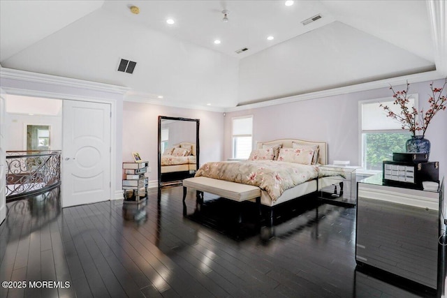 11 Hemingway Ct, Morganville, NJ 07751