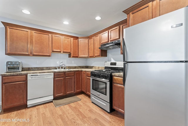 11 Bryant Dr, Jackson, NJ 08527 - kitchen featuring stainless steel appliances, under cabinet range hood, light wood-type flooring, brown cabinets, and recessed lighting