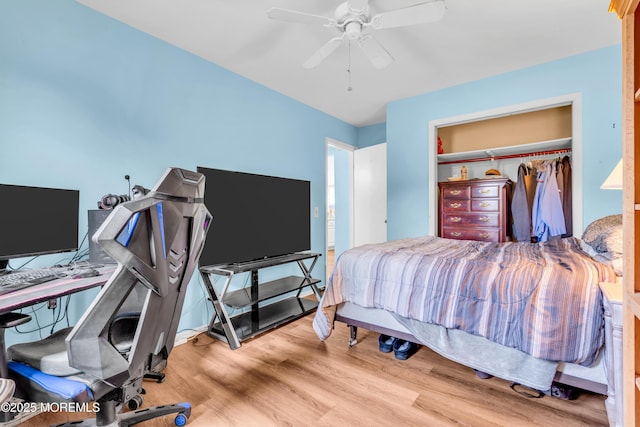 81 Encinitas Dr, Toms River, NJ 08757 - bedroom with wood finished floors, a closet, ceiling fan, and a desk