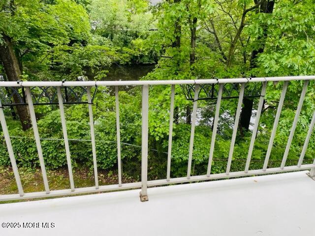 8 Indiana Ct Unit 1016, Matawan, NJ 07747 - view of balcony