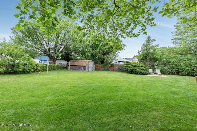 4 Mason Dr, Hazlet, NJ 07730 - view of yard