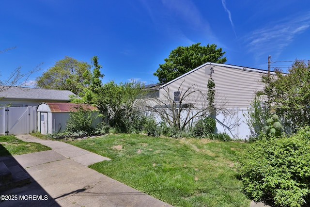 68 Elm St, Beachwood, NJ 08722 - view of yard featuring a gate