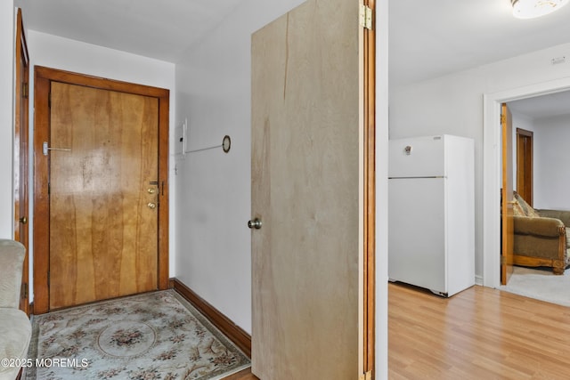 1020 Raritan Ave, Highland Park, NJ 08904 - hall featuring light wood-style floors