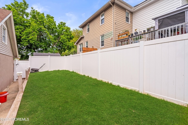 175 W Shore Ave, Bogota, NJ 07603 - view of yard