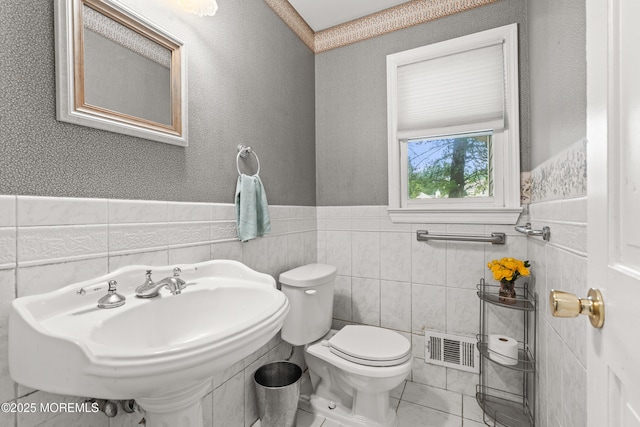 3404 Sandpiper Way, Allenwood, NJ 08720 - half bathroom with toilet, wainscoting, a sink, and tile walls