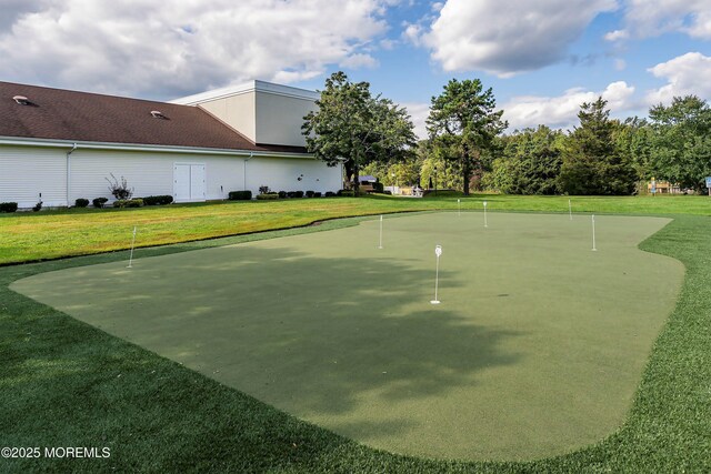21 Turnbridge, Manchester, NJ 08759 - surrounding community with a putting green and a lawn