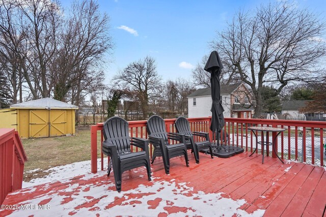 1952 Stratford Ave, Neptune Township, NJ 07753 - view of snow covered deck