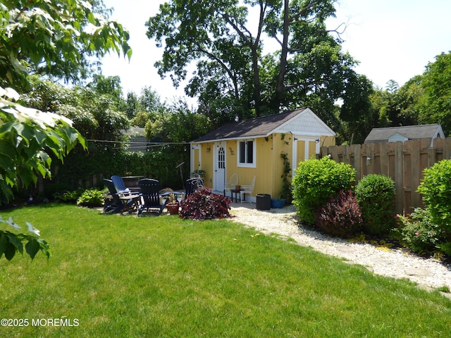 91 Center Ave, Atlantic Highlands, NJ 07716 - view of yard