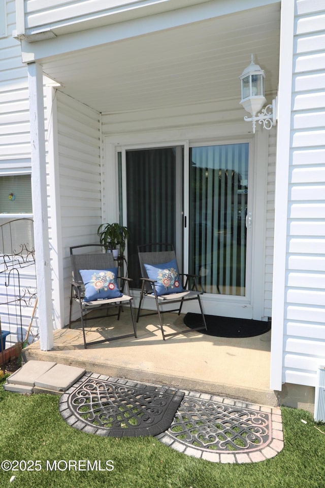 15 Iowa Ct Unit 621, Matawan, NJ 07747 - view of porch