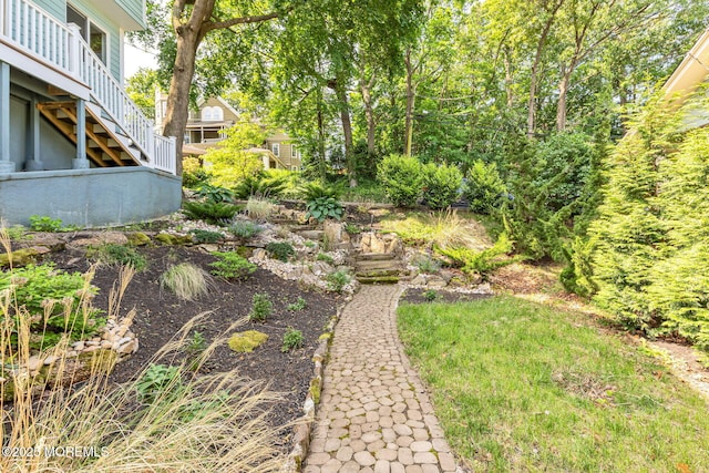 29 Grand Ave, Atlantic Highlands, NJ 07716 - view of yard