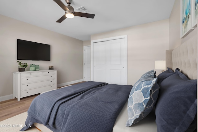 1146B Argyll Cir Unit B, Lakewood, NJ 08701 - bedroom featuring wood finished floors, baseboards, a closet, and a ceiling fan
