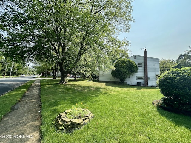 404 Harmony Rd, Middletown, NJ 07748 - view of green lawn