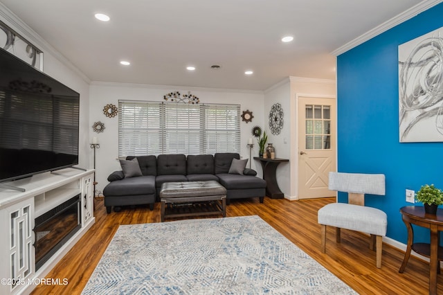 59B Cambridge Cir, Manchester, NJ 08759 - living area with ornamental molding, baseboards, wood finished floors, and recessed lighting