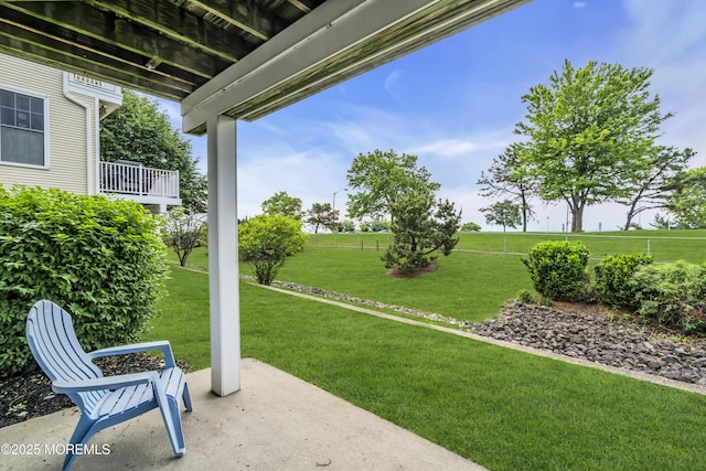 66 Shore Dr Unit 20, South Amboy, NJ 08879 - view of green lawn