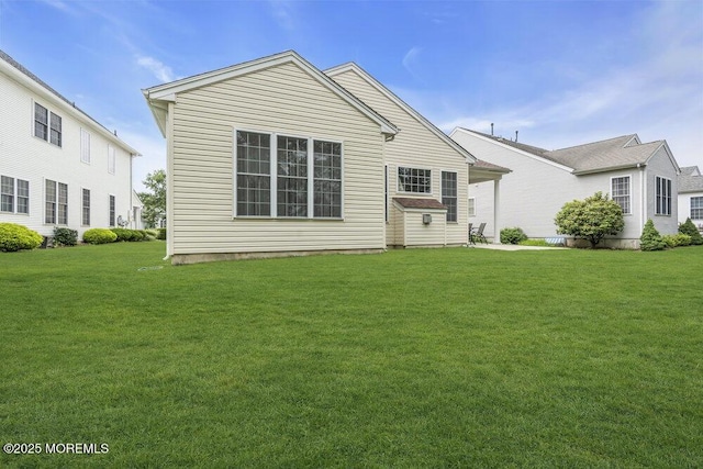 39 Barton Creek Rd, Jackson, NJ 08527 - rear view of house with a yard