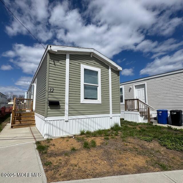 12 Mary Ann Ct, Hazlet, NJ 07734 - view of property exterior