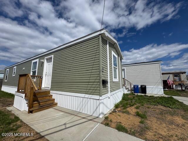 12 Mary Ann Ct, Hazlet, NJ 07734 - view of side of property