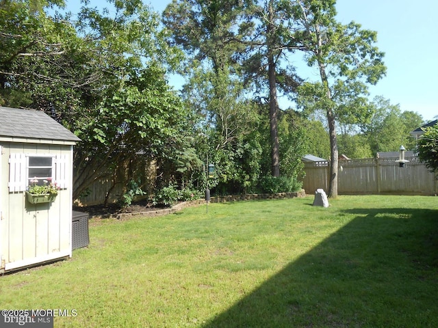 483 Coral Ln, Manahawkin, NJ 08050 - view of yard featuring a shed