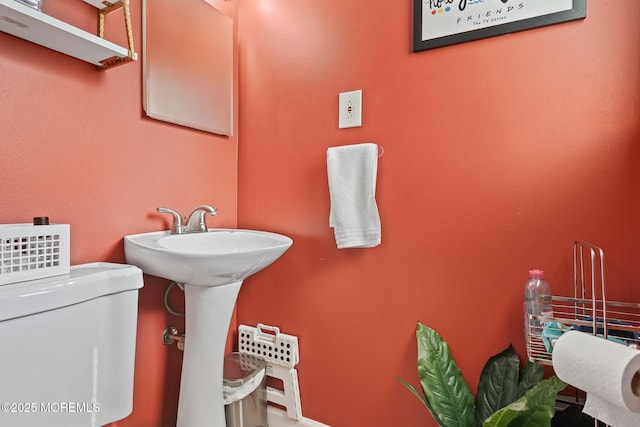 9 W Susan St, Hazlet, NJ 07730 - half bath with toilet
