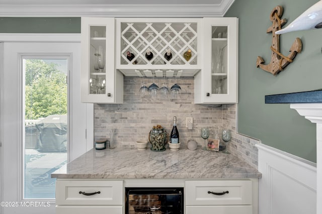913 Lorillard Ave, Union Beach, NJ 07735 - indoor dry bar featuring beverage cooler and backsplash