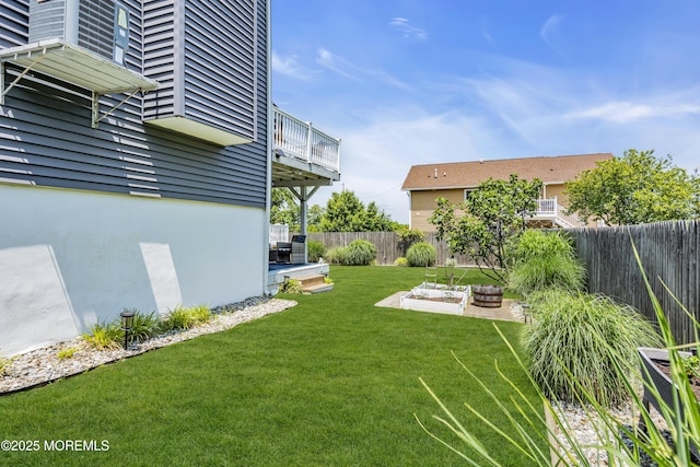 913 Lorillard Ave, Union Beach, NJ 07735 - view of yard with a balcony and a patio area