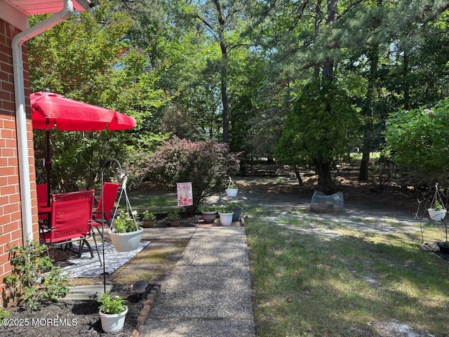 75 Hudson Pkwy Unit C, Whiting, NJ 08759 - view of yard with a patio