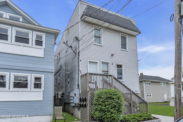 3 Oceanview Ave, Keansburg, NJ 07734 - view of front facade featuring a shingled roof