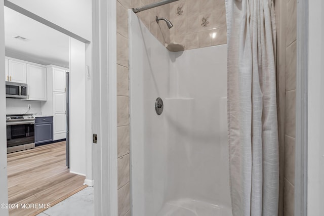 1501 Pine Park Ave, Lakewood, NJ 08701 - full bath with a shower stall