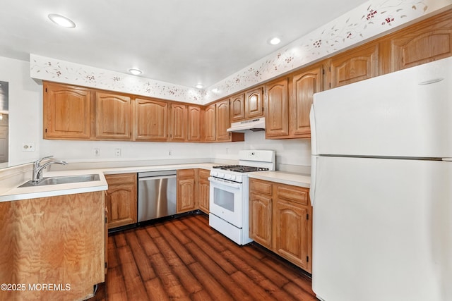238 Larchwood Ct, Howell, NJ 07731 - kitchen featuring white appliances, under cabinet range hood, a sink, dark wood-style flooring, and recessed lighting