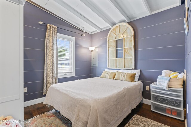 68 Gregg Dr, Beach Haven West, NJ 08050 - bedroom featuring vaulted ceiling, wood finished floors, and baseboards