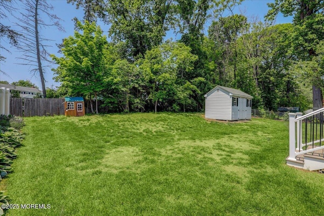 10 Unity Ct, Middletown, NJ 07748 - view of yard