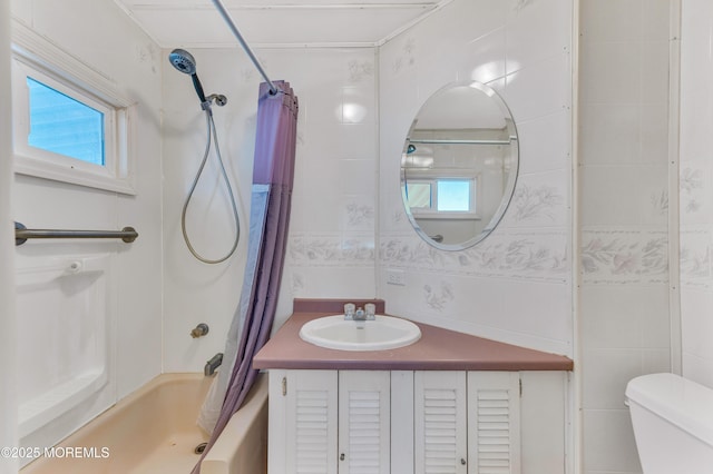 23 Southwind Cir, Jackson, NJ 08527 - bathroom with shower / tub combo with curtain, toilet, vanity, and tile walls