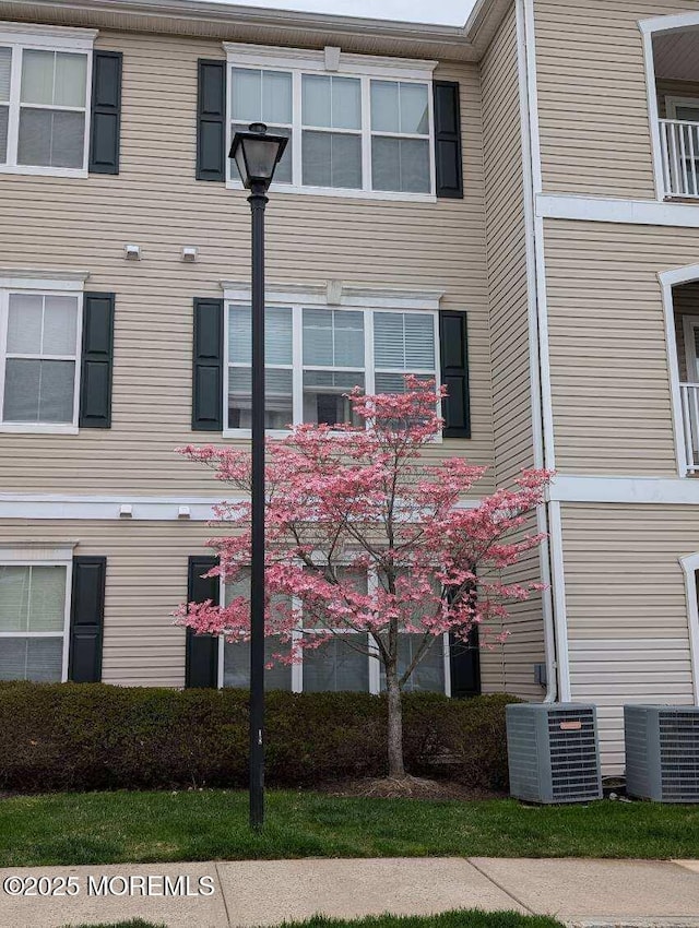 326 Sloan Ct, Matawan, NJ 07747 - view of building exterior