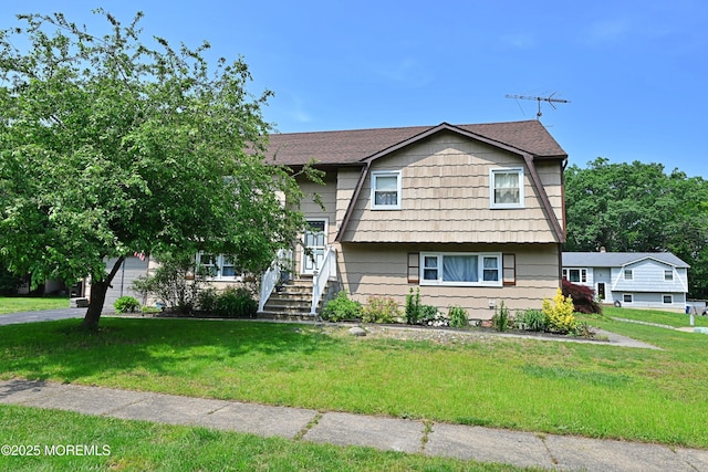 8 Michelle Ave, South Amboy, NJ 08879 - view of front facade with a front yard