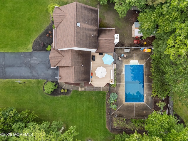 17 Durell Dr, Jackson, NJ 08527 - bird's eye view of a pool
