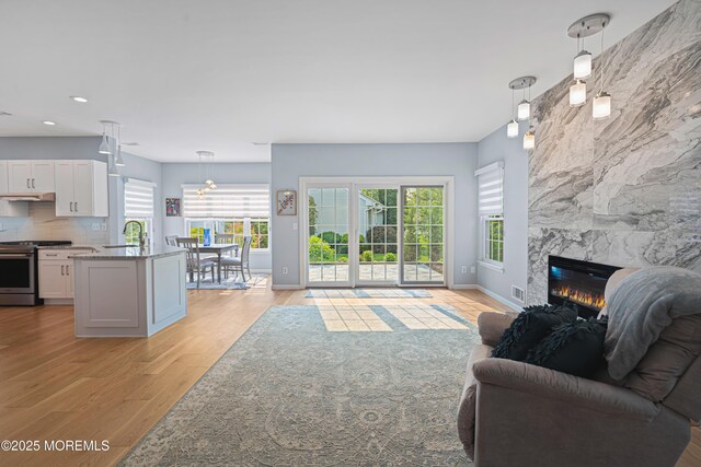 3 Devon Ct, Monroe, NJ 08831