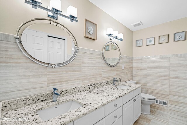3 Devon Ct, Monroe, NJ 08831