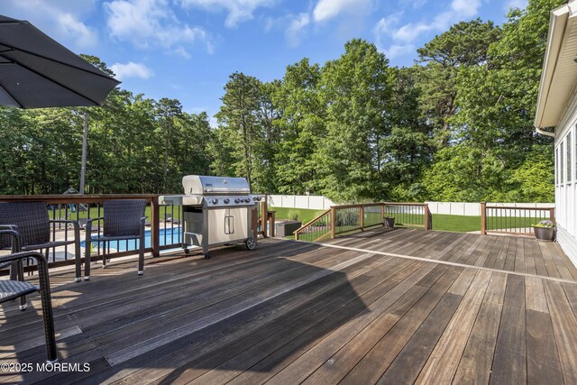 8 Reagan Dr, Jackson, NJ 08527