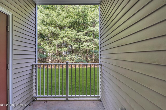 113 Sophee Ln, Lakewood, NJ 08701 - view of balcony