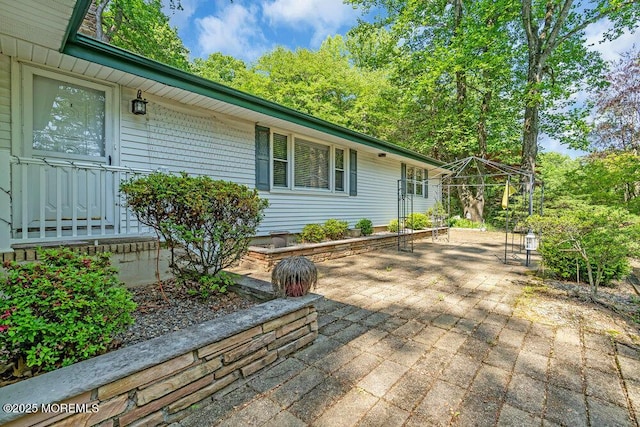 7 E Parkway Pl, Holmdel, NJ 07733 - view of patio