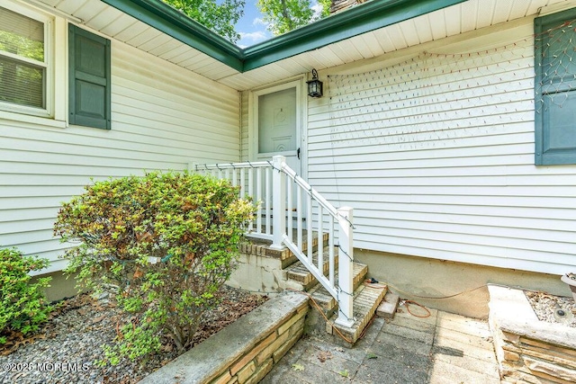 7 E Parkway Pl, Holmdel, NJ 07733 - view of doorway to property