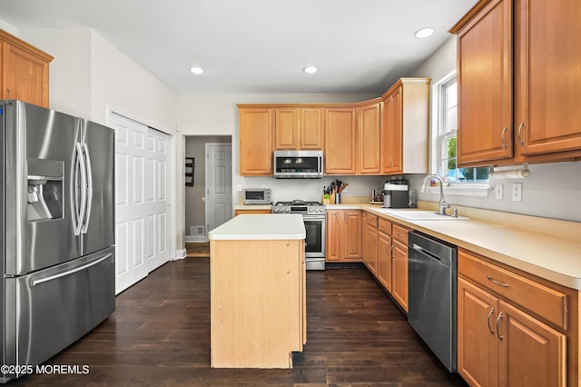 201 Manfre Ct, Freehold, NJ 07728 - kitchen featuring stainless steel appliances, a sink, a kitchen island, dark wood-style flooring, and recessed lighting