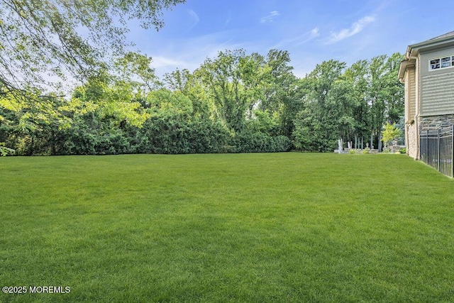 23 Pilgrim Way, Colts Neck, NJ 07722 - view of grassy yard