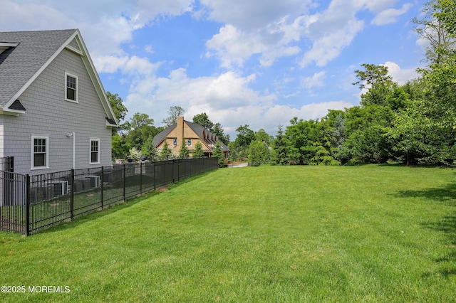 5 Buchop Ln, Red Bank, NJ 07701 - view of yard