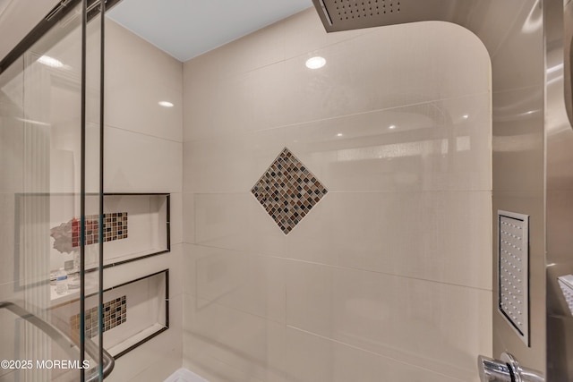 152 Redpine Loop, Old Bridge, NJ 08857 - full bath featuring a tile shower