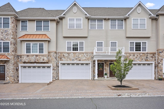 14 White Oak Ln, Aberdeen, NJ 07747 - multi unit property featuring stone siding, driveway, and a garage